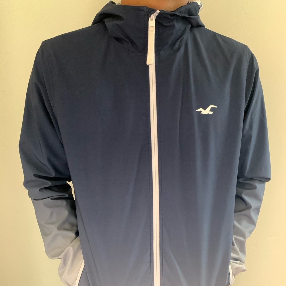 Windbreaker/rain jacket